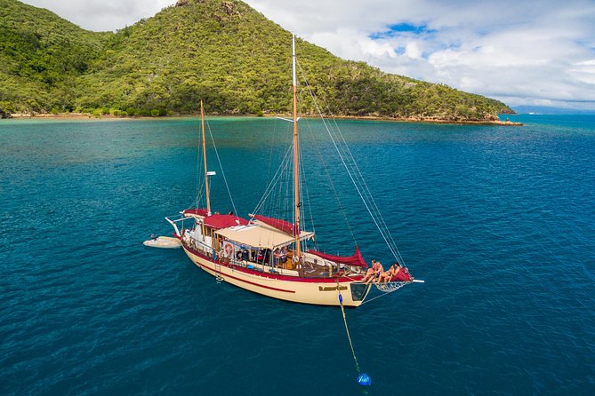 2-Day Whitsundays Sailing Adventure: Summertime - Overview of the Adventure