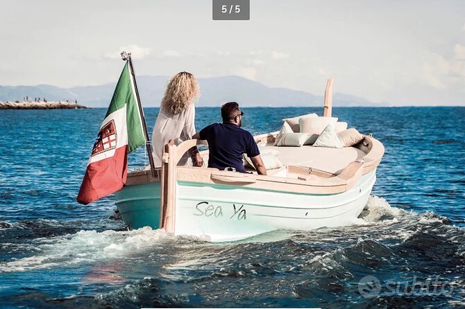 2-Hour Boat Tour at Sunset in the Cinque Terre With Pesto Tasting and Focaccia