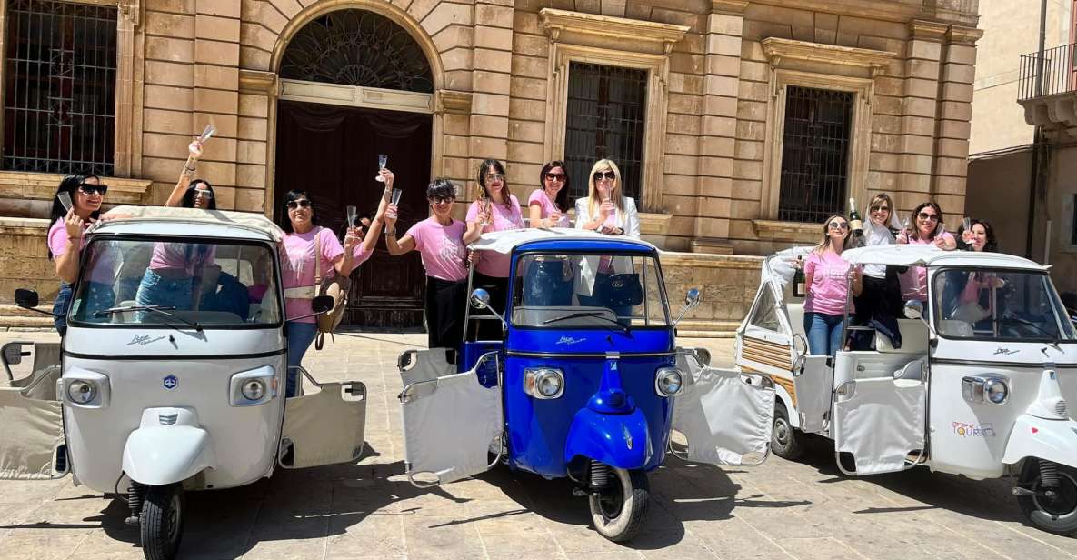 2 Hours Tuk Tuk Tour in Siracusa