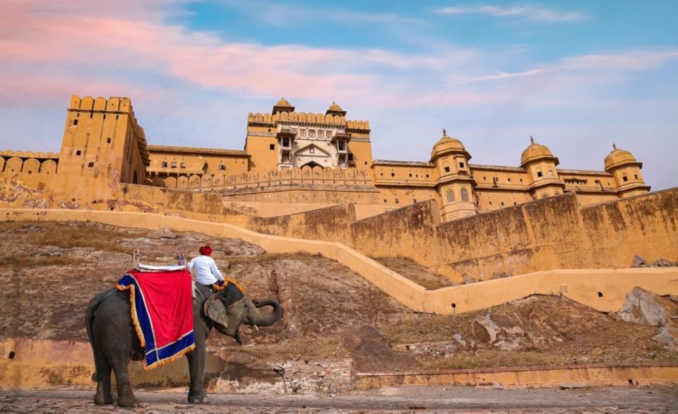 2 Nights Jaipur With Amber Fort- City Palace- Wind Palace