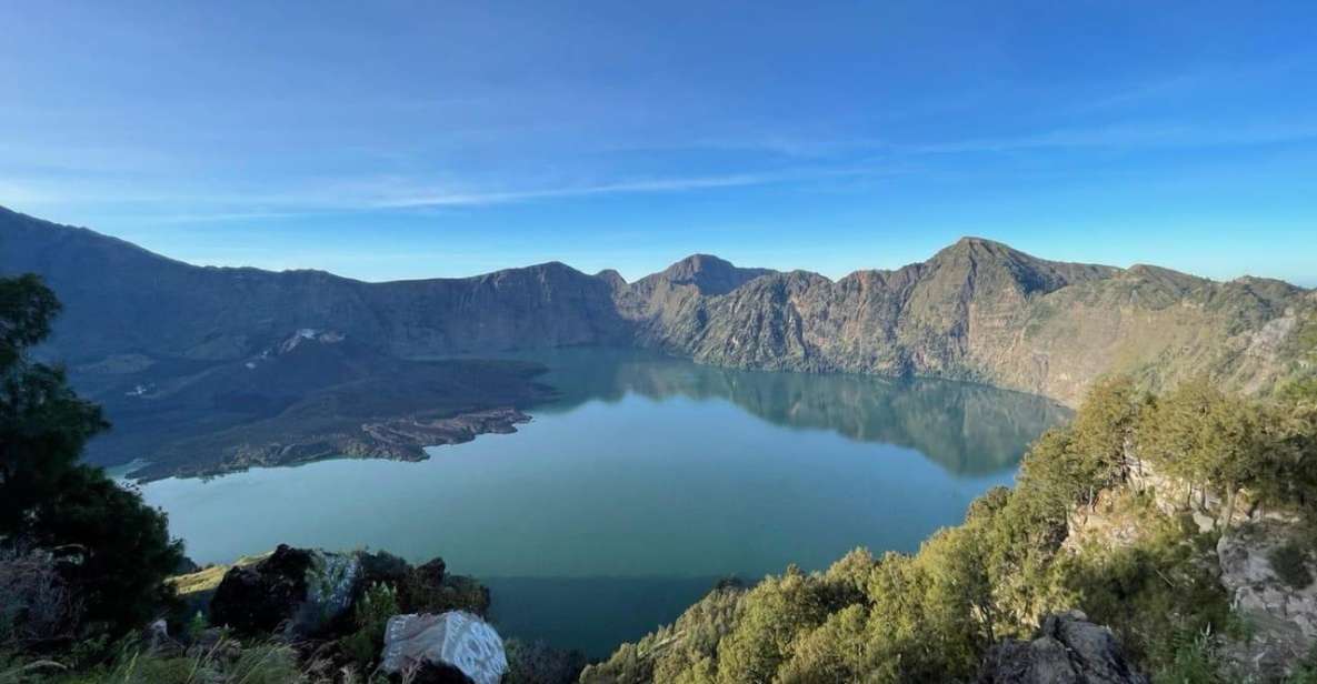 2D1N RINJANI SENARU CRATER RIM TREK