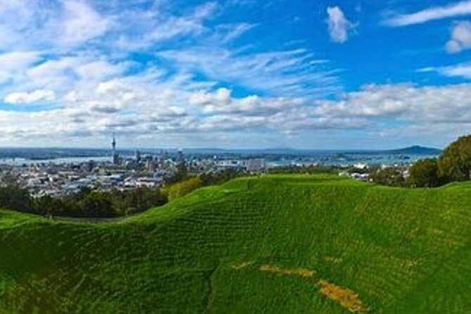 3.5 Hour Auckland Volcano Tour in Our Electric Van