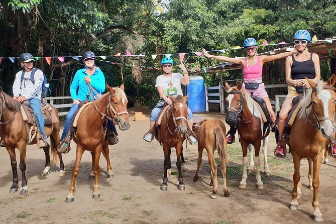 3 Hours Horseback Riding From Nature Trails to Sofa Stone