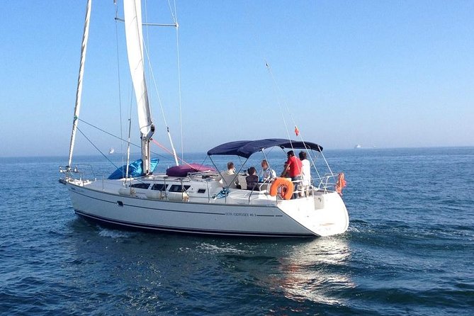 4 Hours Private Sailing Trip to Oeiras Beach