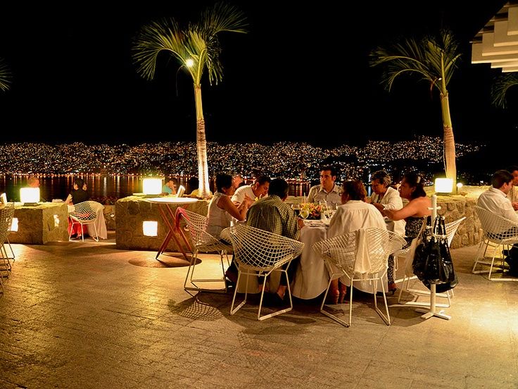 *Acapulco: Private Luxury Dinner, Drinks & High Cliff Divers - Exquisite Private Dining Experience