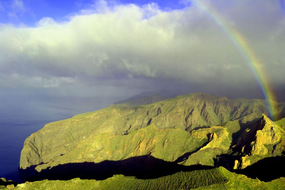 Adeje: Scenic Tenerife Helicopter Flight