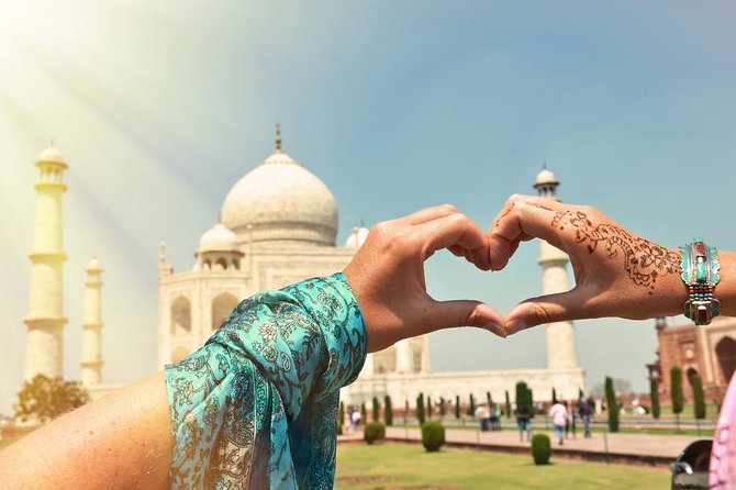 Agra Day Tour by Gatimaan Express -Taj & FORT