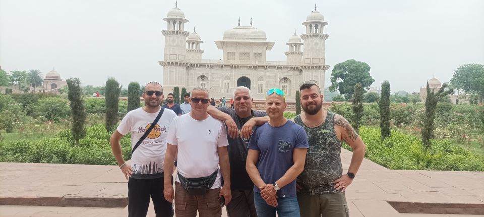 Agra : Full Day Sightseeing Tour of Agra With Guide Only