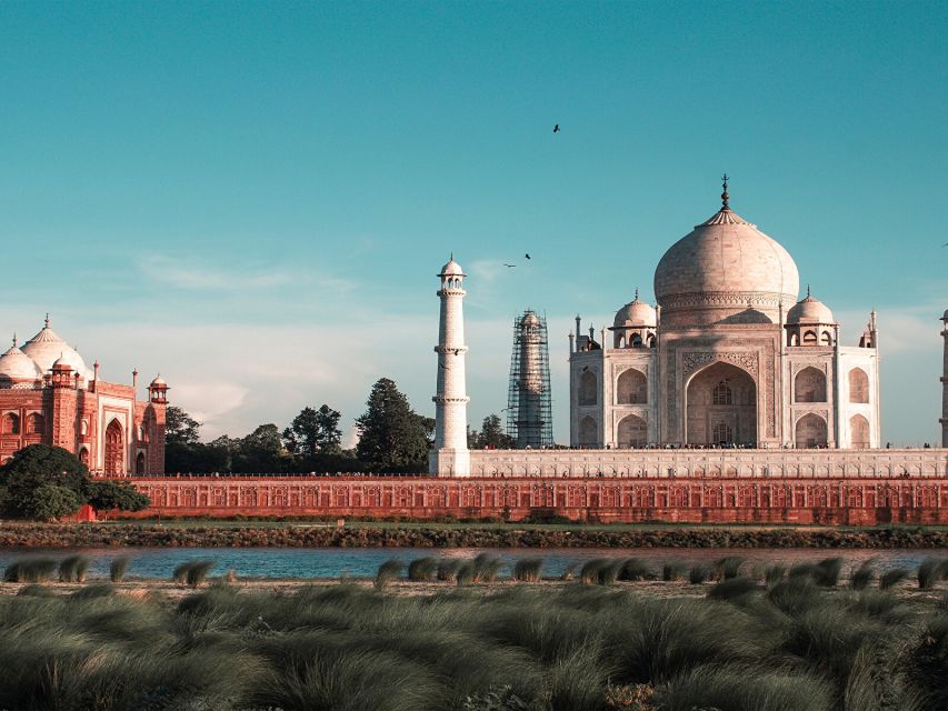 Agra: Guided Tour of Taj Mahal, Agra Fort and Fatehpur Sikri