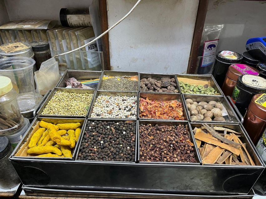 Agra: Street Food Tour With Spice Market on Tuk-Tuk