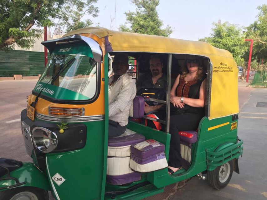 Agra: Taj Mahal Sunrise & Agra Fort Tour by Tuk Tuk