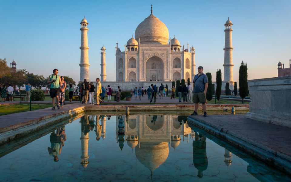 Agra: Taj Mahal Sunrise and Agra Fort Guided Day Trip