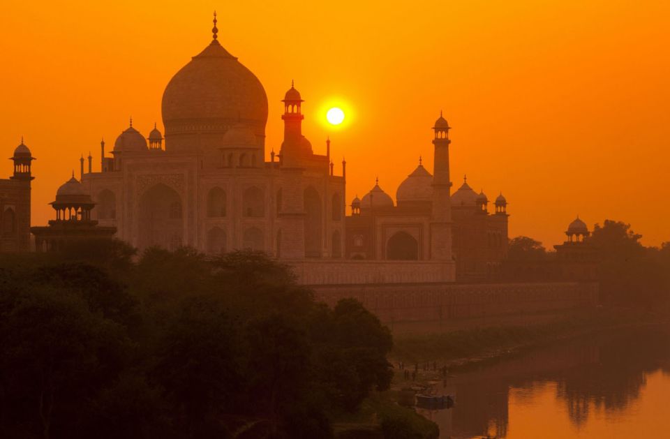 Agra: Taj Mahal With Mausoleum Skip-The-Line Tickets & Guide