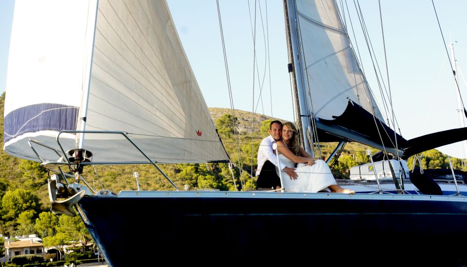 Alcudia: Romantic Sailing Trip With Diner for 2