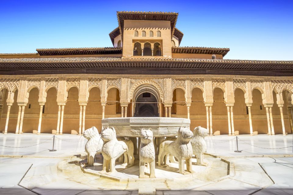 Alhambra, Nasrid Palaces, and Generalife 3-Hour Guided Tour