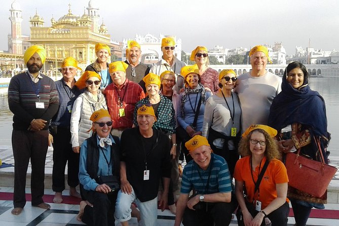 Amritsar 1 Day Guided Tour-Golden Temple, Jalliawala Bagh, Wagah