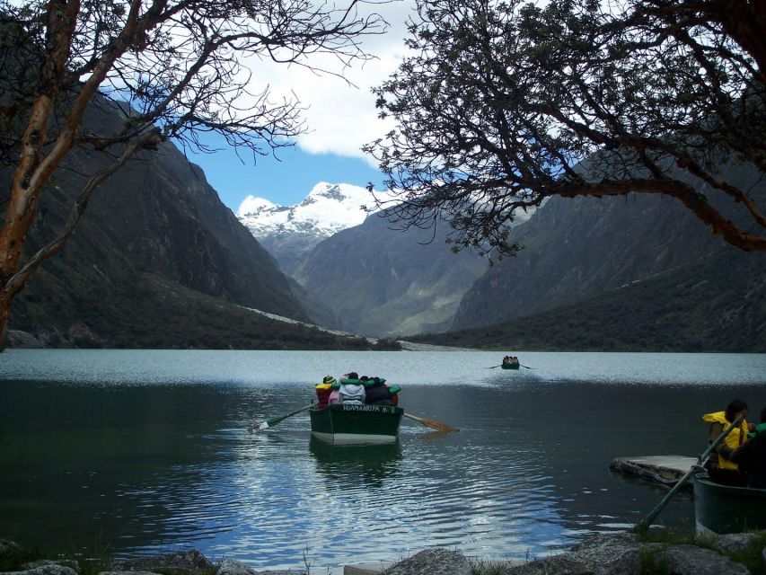 Ancash: Trekking to Llanganuco and Yungay Lagoon |Full Day|