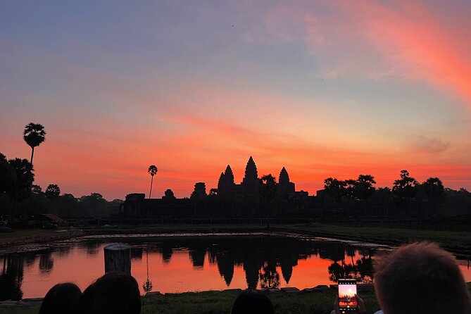 Angkor Sunrise Bike Tour With Lunch Included - Tour Overview