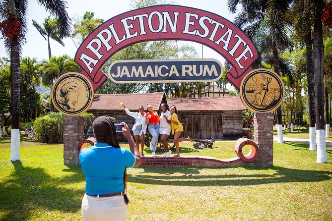 Appleton Estate Admission & Rum Tastings With Express Bus - Transportation Details