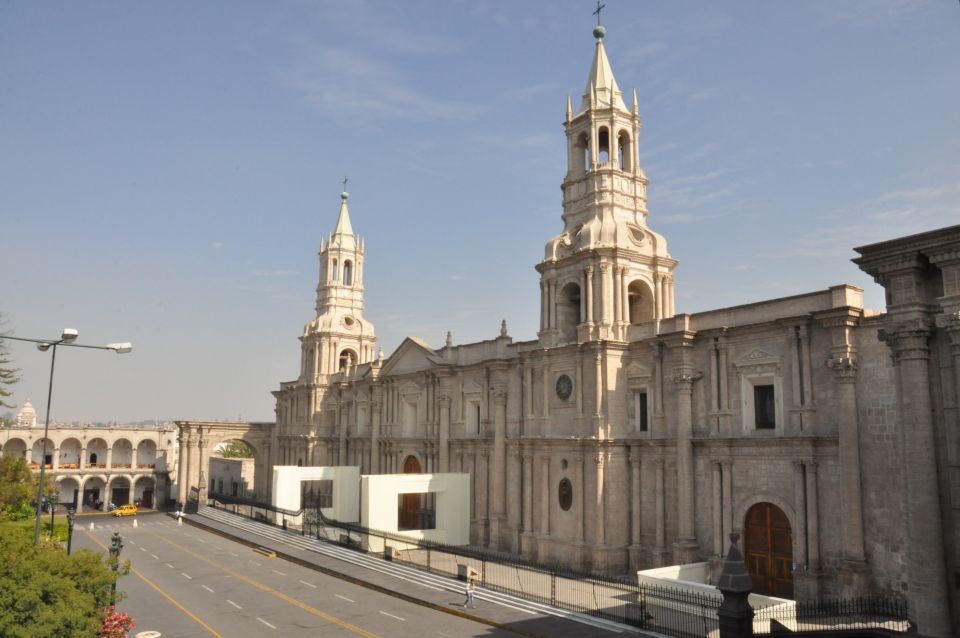 Arequipa: Private City Tour and Santa Catalina Monastery