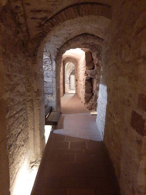 Assisi: Crypt of San Rufino and Roman Forum Underground Tour