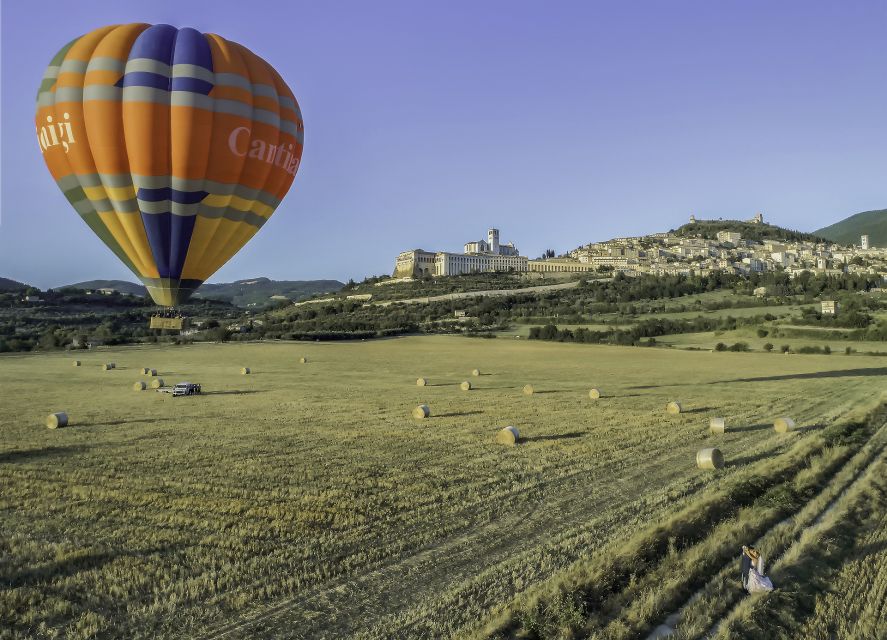 Assisi: Hot Air Balloon Ride With Breakfast & Wine Tasting