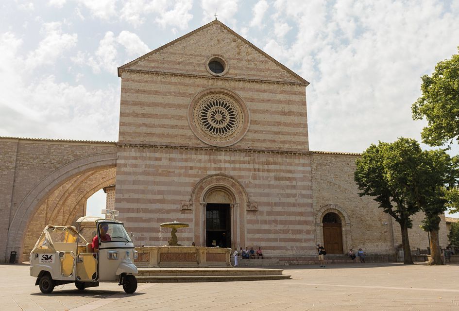 Assisi Sapori Tour: Tuk Tuk Tour Drinks & Food