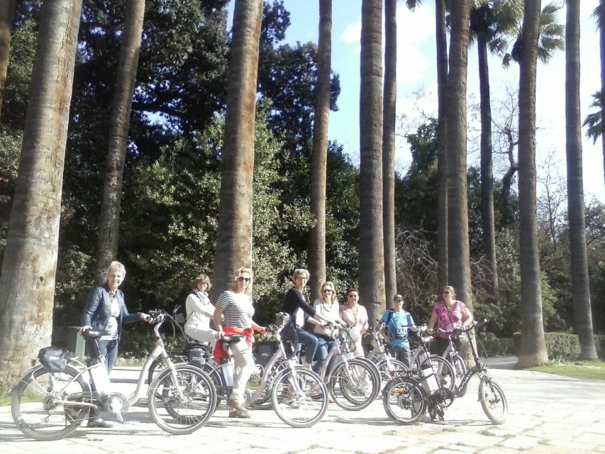 Athens: Private Old Town Electric Bike Tour & Food Tasting