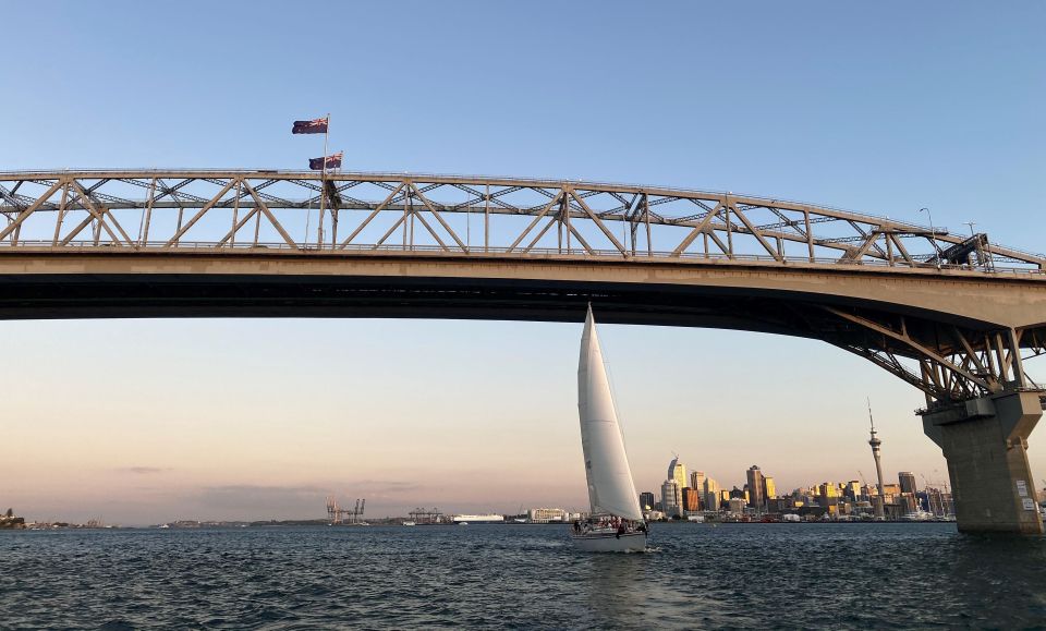 Auckland Harbour 3-Course Dinner Cruise With Welcome Drink