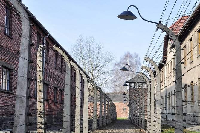 Auschwitz-Birkenau Tour Guide Including Lunch