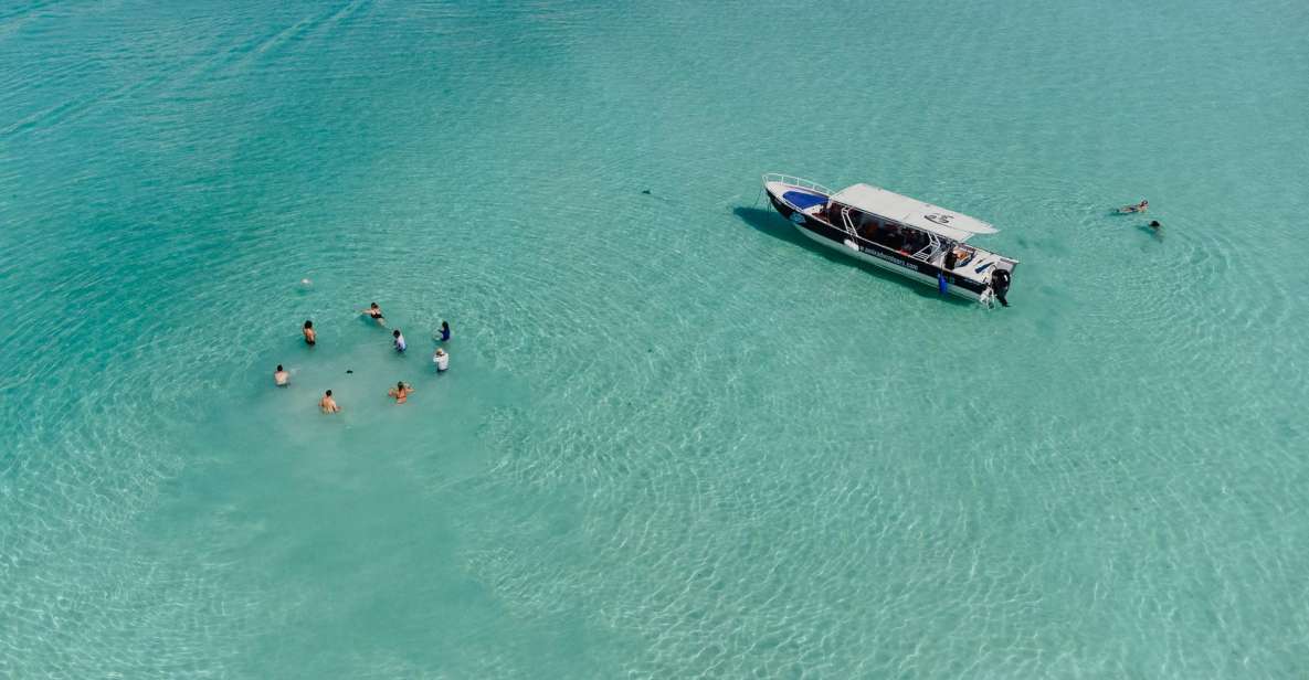 Bacalar Lagoon Sightseeing Boat Tour With Open Bar & Snack