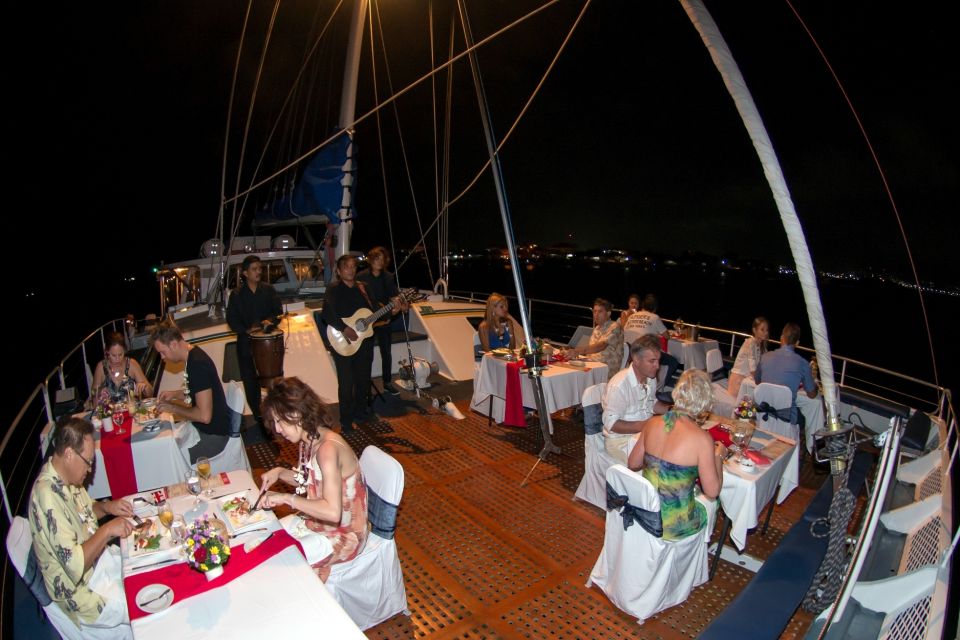 Bali Benoa: 5-Course Romantic Dinner Cruise With Live Music