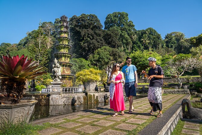 Bali Instagram: Gate of Heaven Temple With Tour Guide & Breakfast