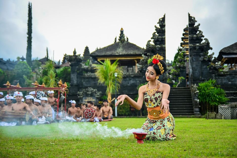 Bali: Penglipuran Village, Temples and More Full Day Tour