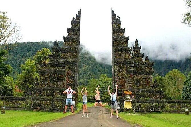 Bali Private Tour: Ulun Danu Temple, Iconic Handara Gate & Tanah Lot Sunset. - Overview of the Private Tour