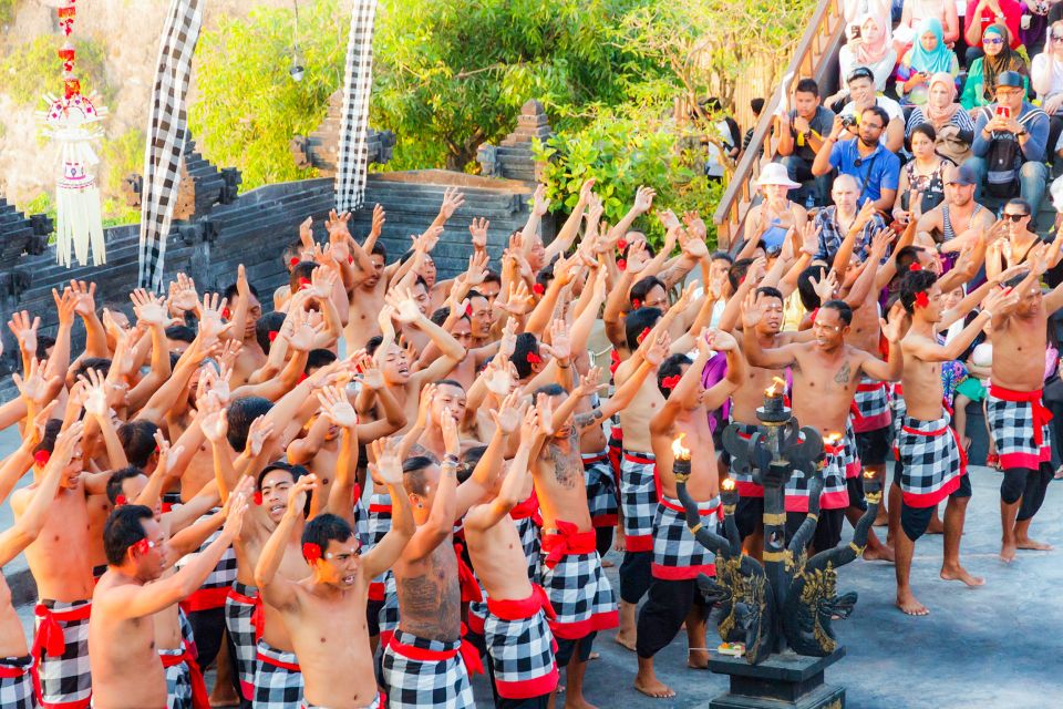 Bali: Uluwatu Kecak and Fire Dance Show Entry Ticket