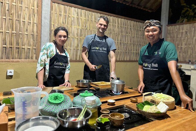 Balinese Cooking Class With Traditional Market Tour - Overview of the Class