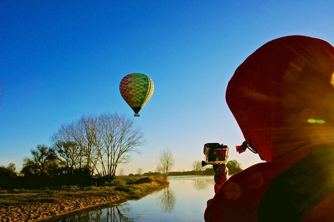 Balloon Ride With Complimentary Drink From Coruche - Experience the Flight