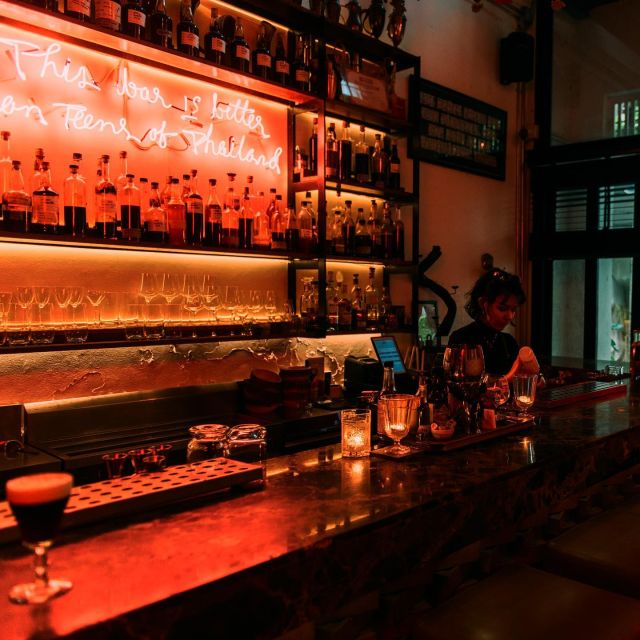 Bangkok: Guided Bar Hopping Night Tour With Private Option