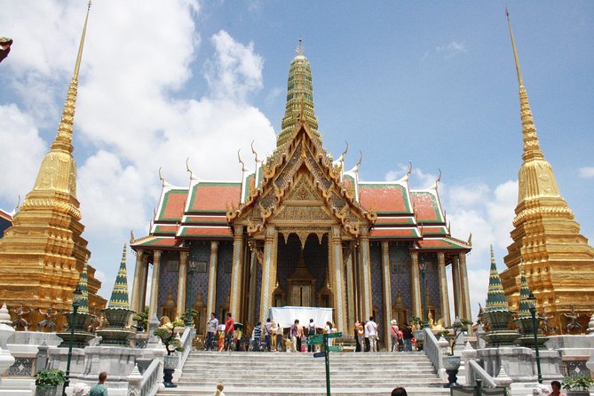 Bangkok’s Royal Realms of the Chakri Dynasty – Grand Palace