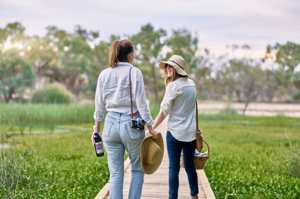 Banrock Station: Wetlands Vista Picnic With Wine