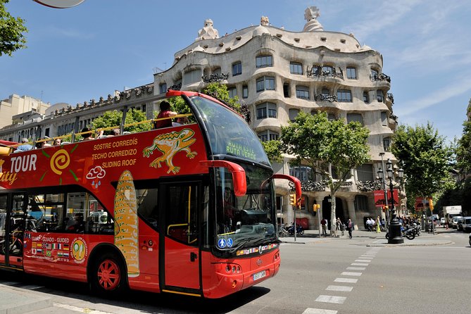 Barcelona City Tour Hop-On Hop-Off With Optional Boat