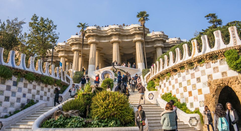 Barcelona: Park Güell & Sagrada Familia Guided Tour