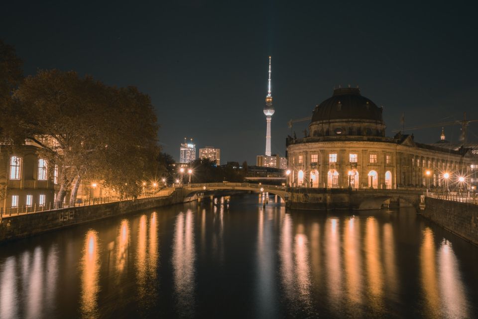 Berlin Architecture Along the River Spree - Tour Overview