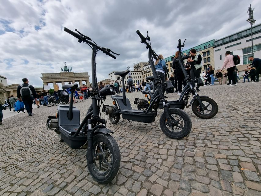 Berlin: Private E-Scooter Highlights Tour