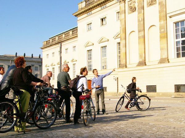 Berlins Best: Guided Bike Tour