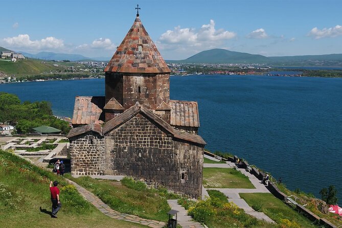 Best of Armenia – 2 Days Tour to Yerevan, Sevan Lake and More