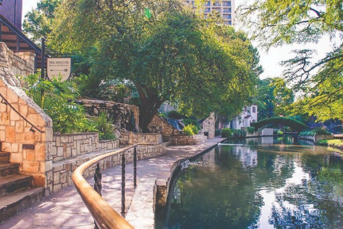 Best of San Antonio Small Group Tour With Boat + Tower + Alamo - Itinerary Highlights