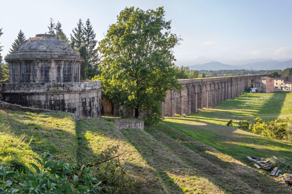 Bike Self-Tour in the Lucca Countryside and Green Landscapes