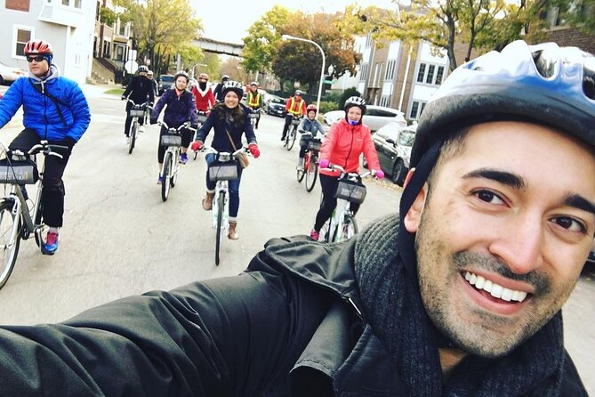 Bike Tour of Chicagos Lakefront Neighborhoods